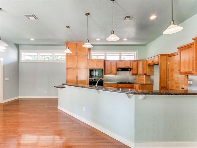 823 S Flood Avenue, Norman, OK 73069
