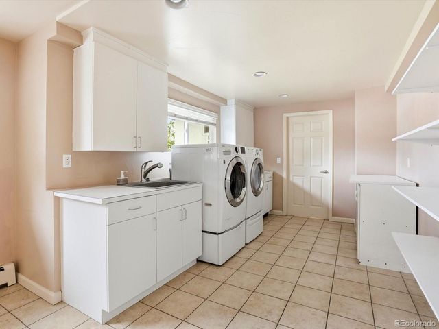 3864 S Quince Street, Denver, CO 80237