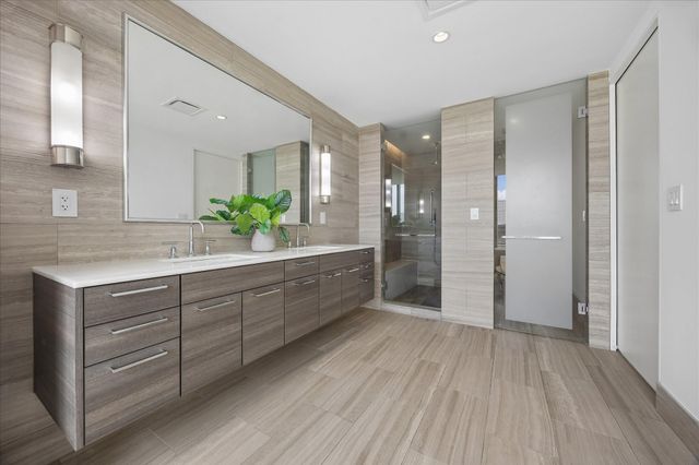 3433 Westheimer Road 702, Houston, TX 77027