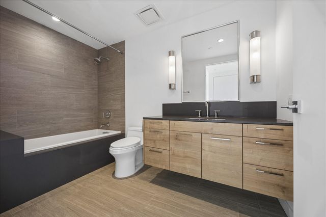 3433 Westheimer Road 702, Houston, TX 77027