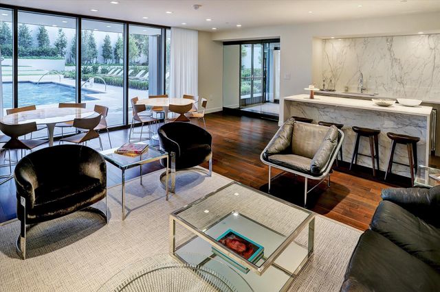 3433 Westheimer Road 702, Houston, TX 77027