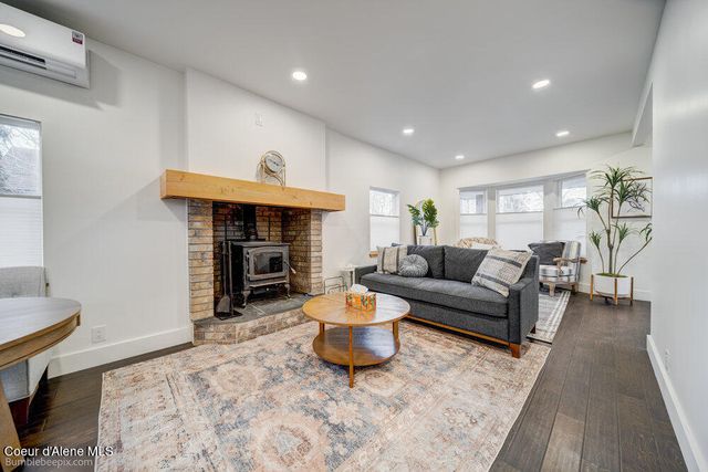 1812 E FRONT AVE, Coeur D'alene, ID 83814