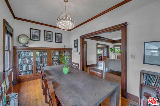 1812 S Bronson Avenue, Los Angeles, CA 90019