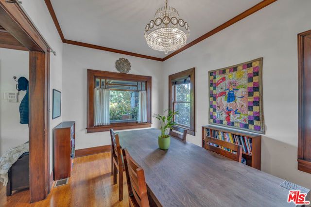 1812 S Bronson Avenue, Los Angeles, CA 90019