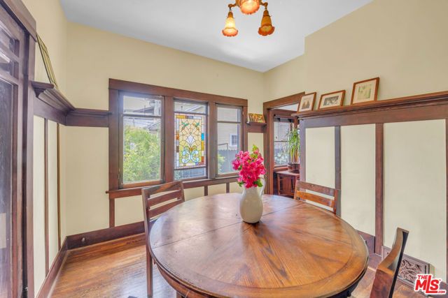 1812 S Bronson Avenue, Los Angeles, CA 90019
