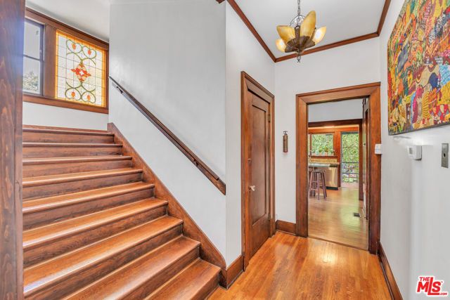 1812 S Bronson Avenue, Los Angeles, CA 90019