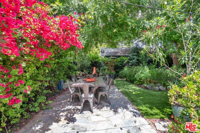 1812 S Bronson Avenue, Los Angeles, CA 90019