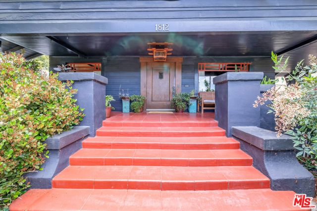 1812 S Bronson Avenue, Los Angeles, CA 90019