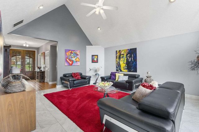 3550 W Morningside Place, Springfield, MO 65807