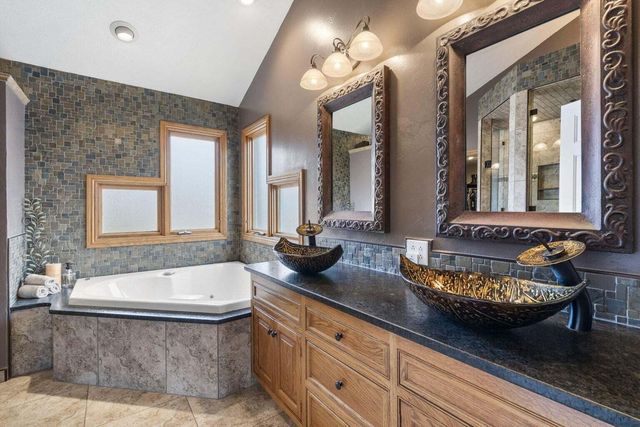 3550 W Morningside Place, Springfield, MO 65807