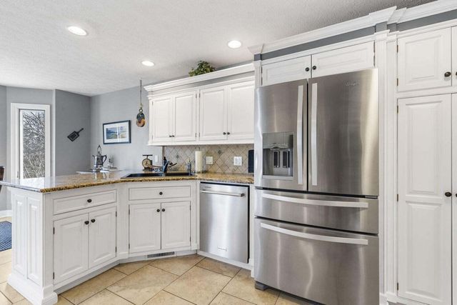 3550 W Morningside Place, Springfield, MO 65807