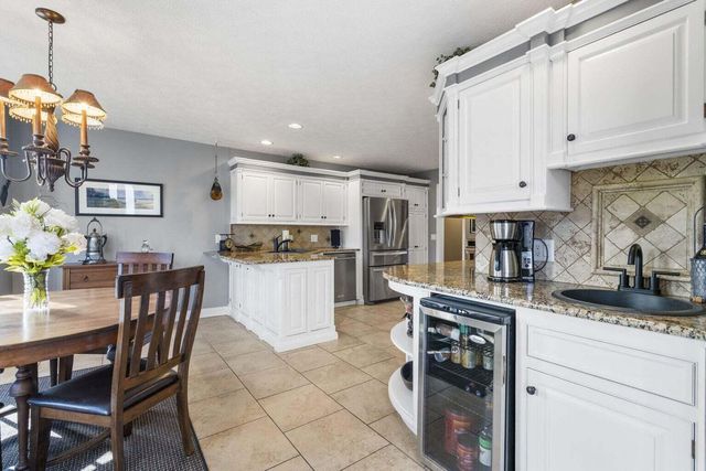 3550 W Morningside Place, Springfield, MO 65807