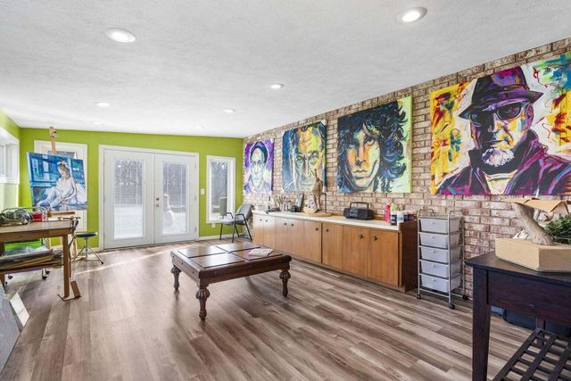 3550 W Morningside Place, Springfield, MO 65807