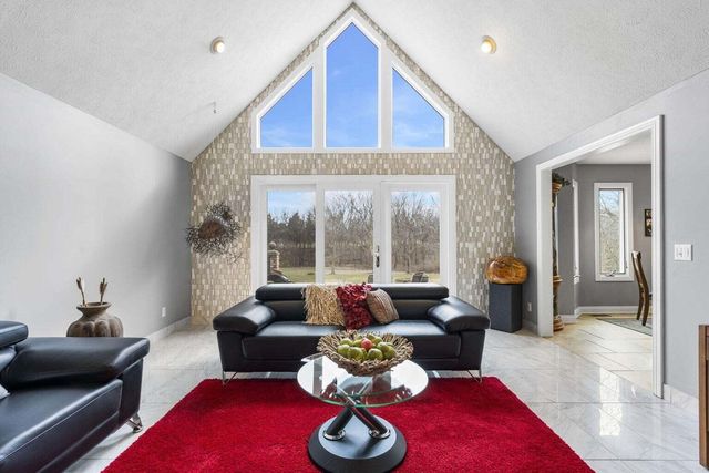 3550 W Morningside Place, Springfield, MO 65807