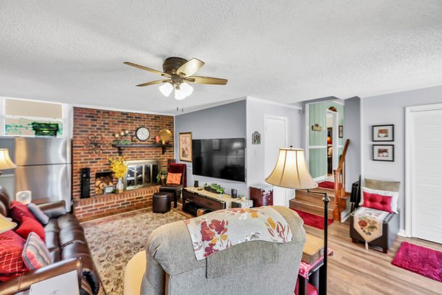 1018 N Graycroft Ave, Madison, TN 37115