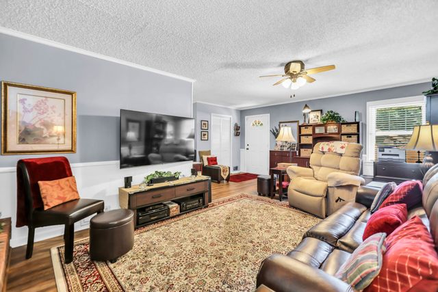 1018 N Graycroft Ave, Madison, TN 37115