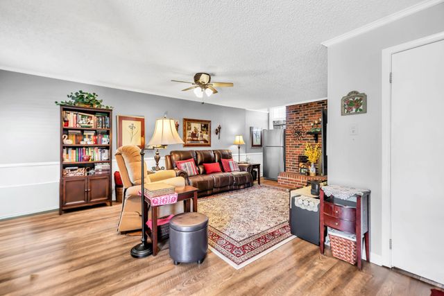 1018 N Graycroft Ave, Madison, TN 37115