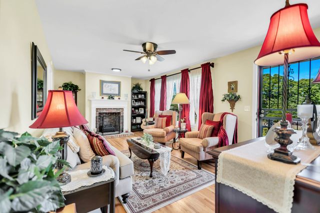 1018 N Graycroft Ave, Madison, TN 37115