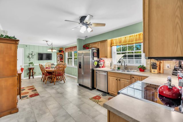 1018 N Graycroft Ave, Madison, TN 37115