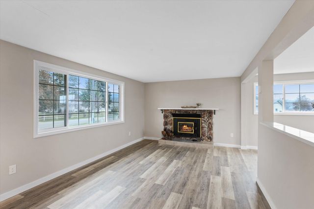 3317 N Malvern Rd, Otis Orchards, WA 99027