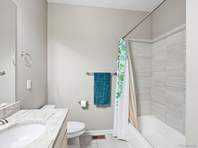 21560 E Union Place, Aurora, CO 80015