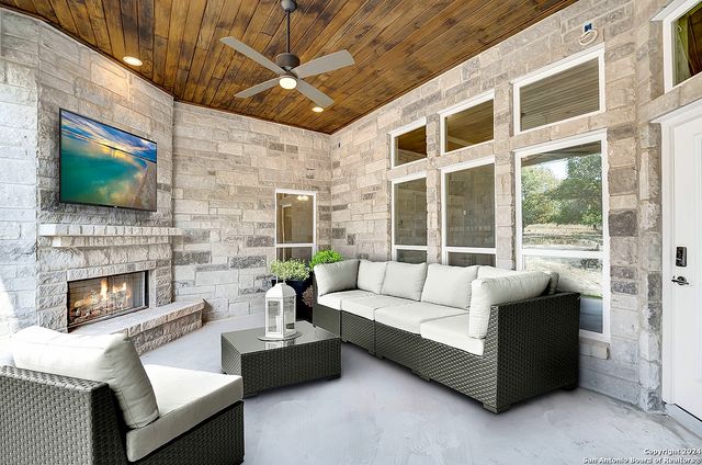 177 Timber, La Vernia, TX 78121