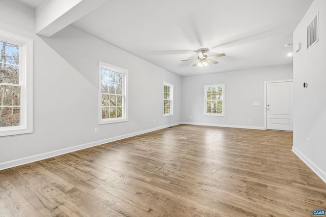 36B BETHUNE ST, Scottsville, VA 24590