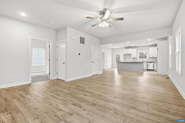 36B BETHUNE ST, Scottsville, VA 24590