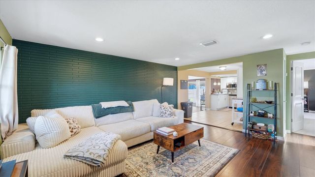 4130 57TH AVENUE N, St Petersburg, FL 33714