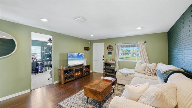 4130 57TH AVENUE N, St Petersburg, FL 33714