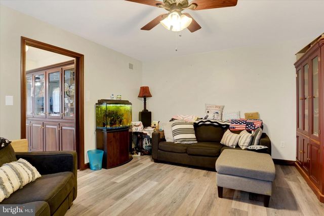 52 CARRIAGE RD, Palmyra, PA 17078