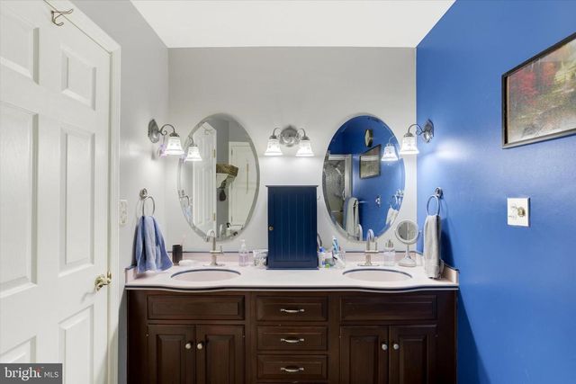 52 CARRIAGE RD, Palmyra, PA 17078