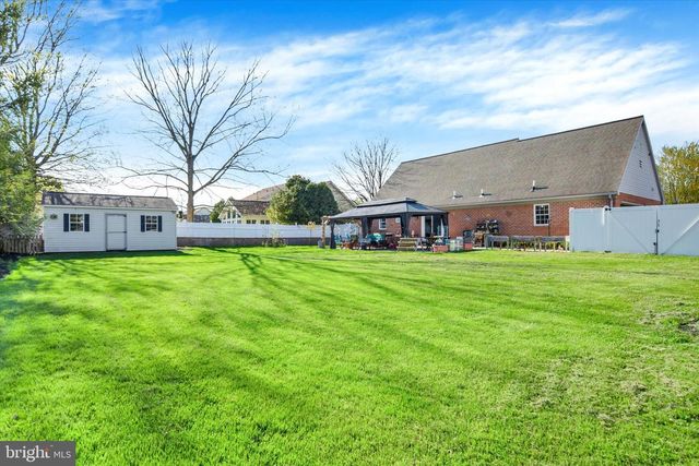 52 CARRIAGE RD, Palmyra, PA 17078
