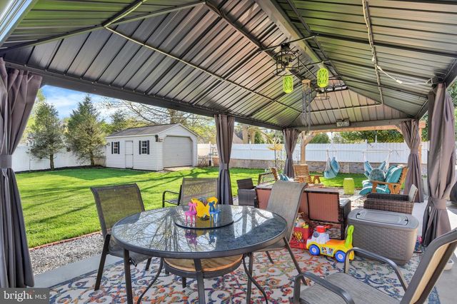 52 CARRIAGE RD, Palmyra, PA 17078