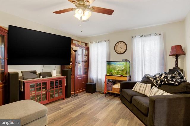 52 CARRIAGE RD, Palmyra, PA 17078
