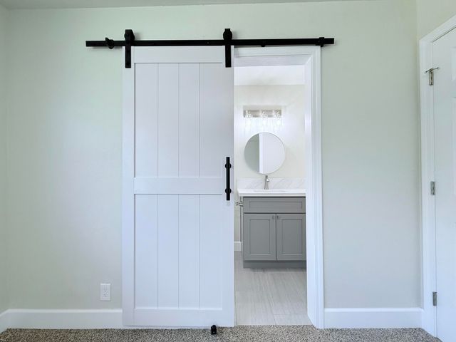 892 W Madalyn Avenue, Tulare, CA 93274