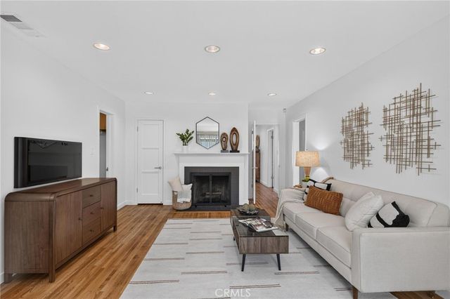 3411 S Cloverdale Avenue, Los Angeles, CA 90016
