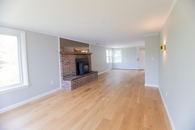 20 Shore Road, Somersworth, NH 03878
