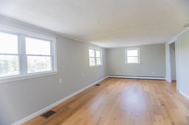20 Shore Road, Somersworth, NH 03878