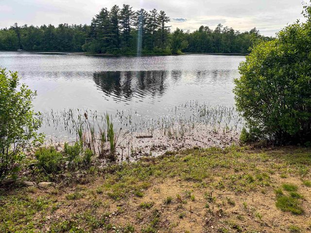 20 Shore Road, Somersworth, NH 03878