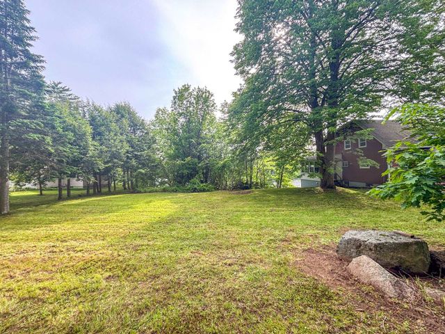 20 Shore Road, Somersworth, NH 03878