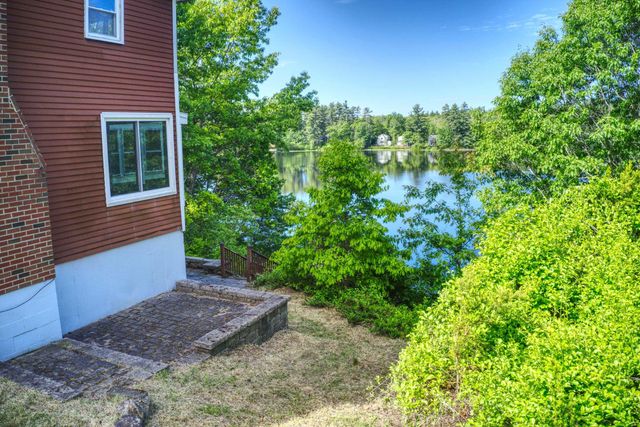20 Shore Road, Somersworth, NH 03878
