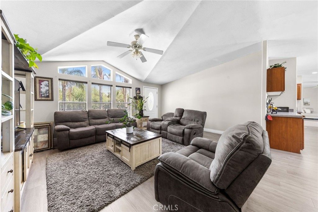 31559 Wolfskill, Nuevo, CA 92567 — photo 5