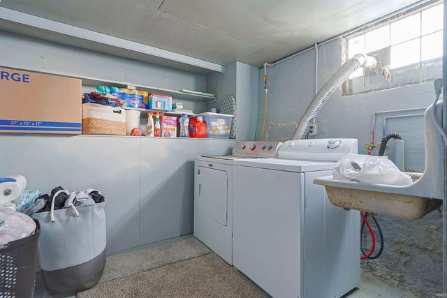 201 Prairie Avenue, Mishawaka, IN 46544