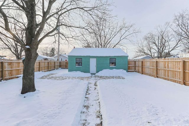 201 Prairie Avenue, Mishawaka, IN 46544