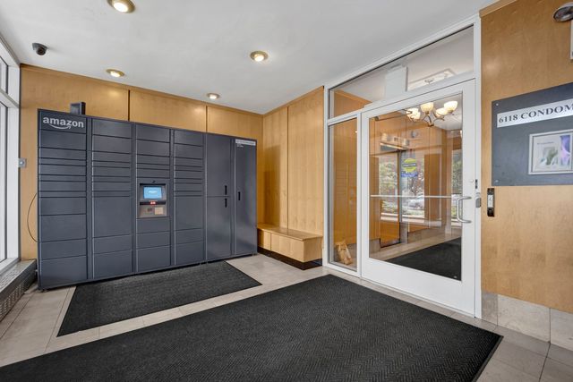 6118 N Sheridan Road 310, Chicago, IL 60660