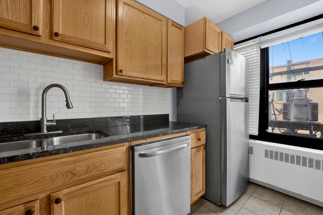 6118 N Sheridan Road 310, Chicago, IL 60660