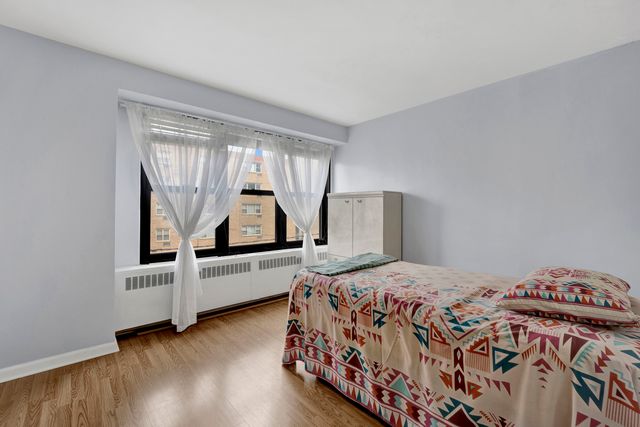 6118 N Sheridan Road 310, Chicago, IL 60660