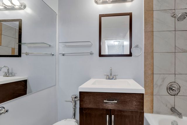 6118 N Sheridan Road 310, Chicago, IL 60660