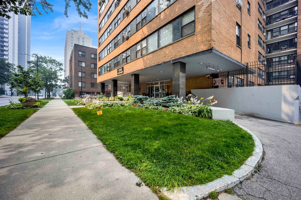 6118 N Sheridan Road 310, Chicago, IL 60660